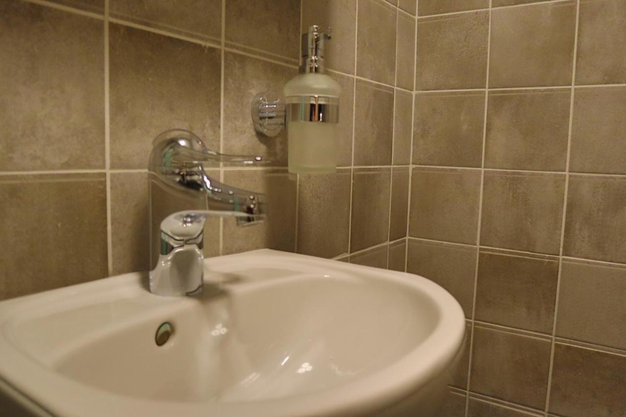 Goete'S B&B Tumba Dış mekan fotoğraf